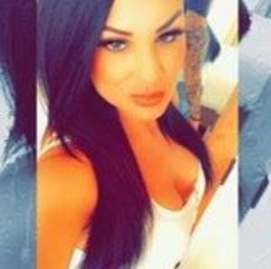 Meet your Posher, Elise